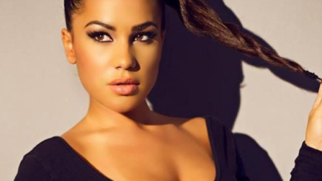 Milla jasmine, ancienne candidate des anges 8.