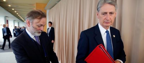 Theresa May gears up to finally reveal what 'Brexit means Brexit ... - thesun.co.uk