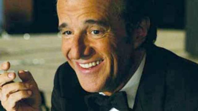 Christian De Sica &egrave; il nuovo conduttore di Striscia la Notizia ... - gds.it