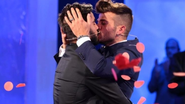 Isola dei Famosi, arriva anche la coppia gay | Notizie365 - notizie365.com