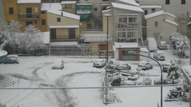 Neve Campania : Tanta neve a bassa quota