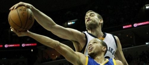 Marc Gasol le hace un "gorro" a Stephen Curry
