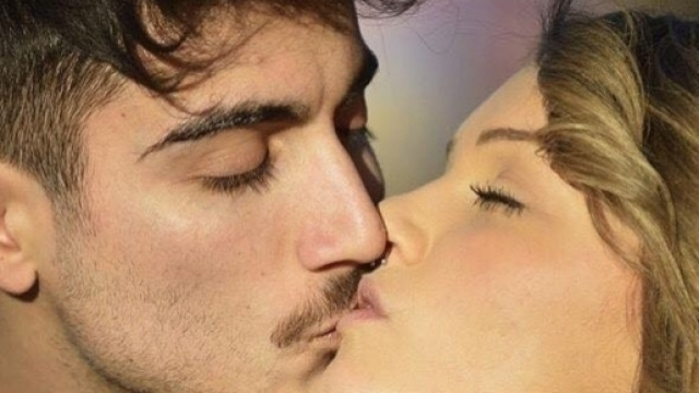 foto profili ufficiali social di Camilla e Riccardo