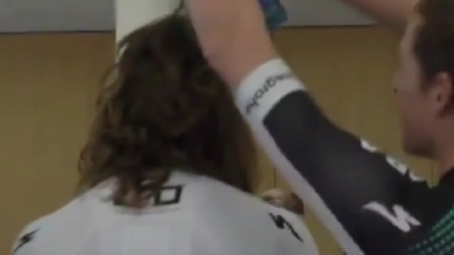 Peter Sagan e compagni durante il Mannequin Challenge