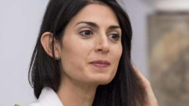 Raggi sfiora l'incidente con la comunit&agrave; ebraica - La Stampa - lastampa.it