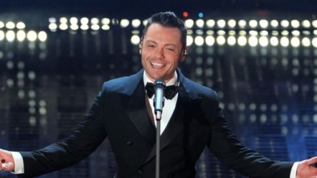 Sanremo 2017: Tiziano Ferro co-conduttore per una sera? Il gossip impazza.