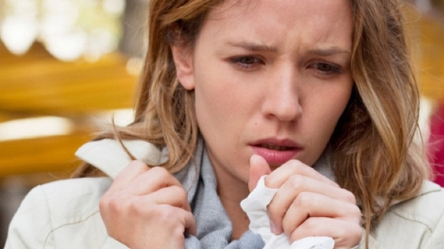 Sciroppi per la tosse, efficacia minima: quasi come i placebo