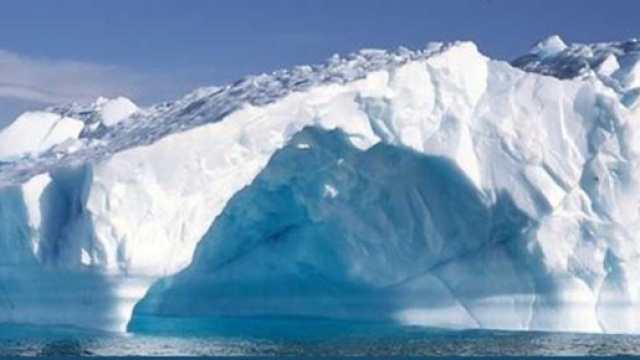 Dal Polo Sud si stacca un enorme iceberg