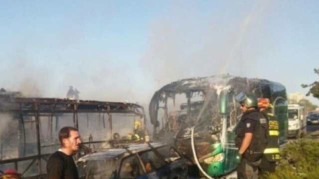 Gerusalemme: attacco terroristico a Bus-immagini - YouReporter.it - youreporter.it