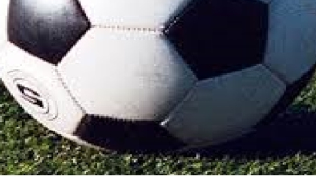 Nuovo acquisto per il Matera, nuovo allenatore per la Vibonese.