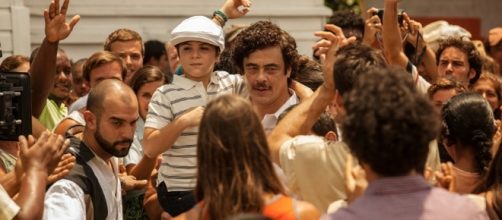 Ben&iacute;cio del Toro interpreta Pablo Escobar em "Para&iacute;so Perdido"