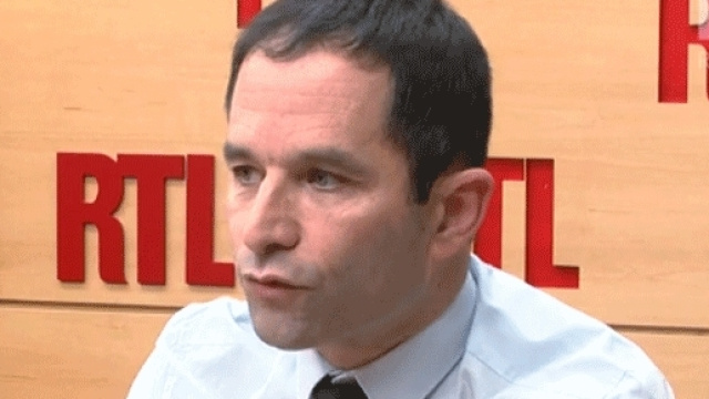 Beno&icirc;t Hamon voudrait que les &eacute;lecteurs, par p&eacute;tition d&eacute;bouchant sur un r&eacute;f&eacute;rendum, puisse sanctionner les lois