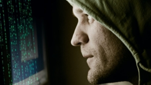 Cyberspionaggio on-line a Roma.