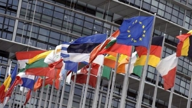 M5s. La svolta in Europa sotto il tiro dei militanti. Grillo ... - tribunapoliticaweb.it