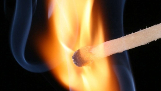 Messina: ragazza incendiata dall'ex fidanzato, gravi ustioni