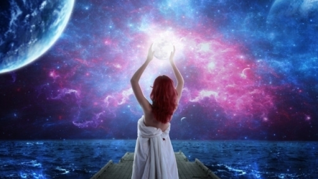 Oroscopo di domani | previsioni zodiacali di marted&igrave; 11 gennaio 2017 - Luna in trigono a Venere: segno 'top del giorno' Pesci