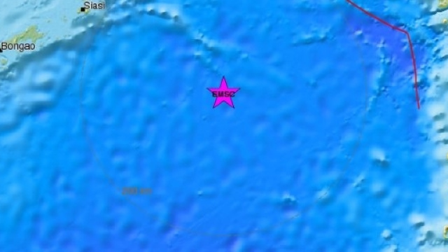Terremoto M 7.3 Celebes Sea 10/01/2017
