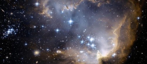 Lucid Dreaming: You must be dreaming [Image Source: Stars forming like pearls in a clam, Public Domain Pictures]