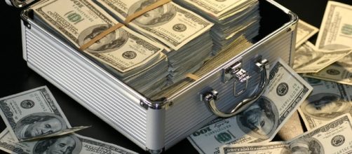 Tax payers money. [Image via pixabay]