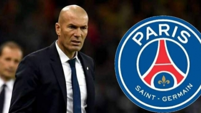 Le PSG a propos&eacute; ce contrat astronomique &agrave; Zidane !