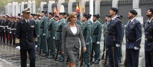 Los silbiditos de los chicos de Cospedal | Blog Mujeres | EL PA&Iacute;S - elpais.com