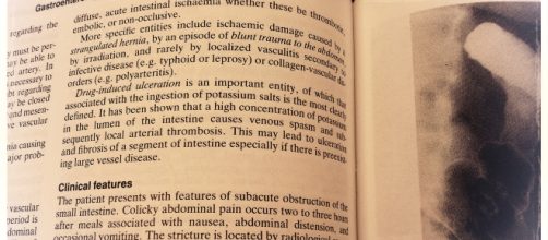 Pages in a book / Alan Connor via Flickr.com