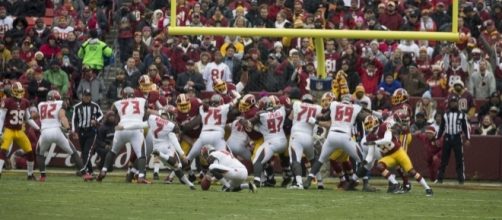 Buccaneers at Redskins 11/16/14 [Image by Keith Allison|Wikimedia Commons| Cropped | CC BY-SA 2.0 ]