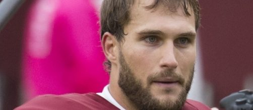 Kirk Cousins has many choices to make. Image via Keith Allison/Wikimedia Commons