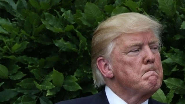 il presidente Trump durante un meeting dell'amministrazione USA