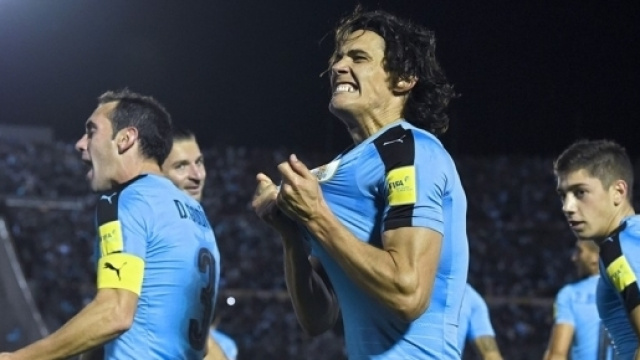 La gioia dei giocatori uruguaiani, qualificati alla fase finale di Russia 2018