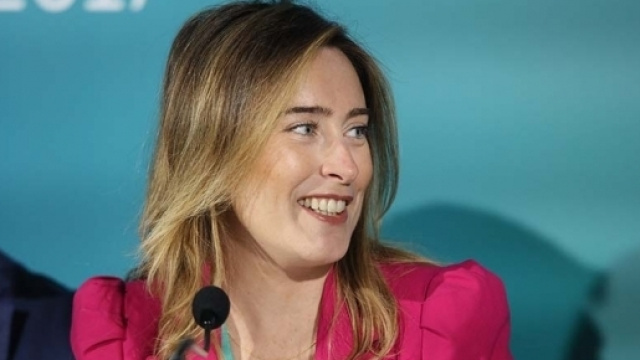 Riforma pensioni, parla Maria Elena Boschi: via libera dal governo al cumulo gratuito dei contributi