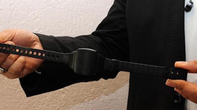 Turchia: braccialetti elettronici per combattere le violenze domestiche.