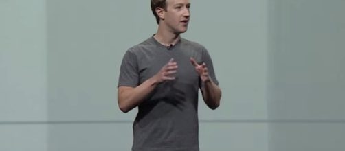 Facebook launches the newest standalone VR headset, the Oculus Go. YouTube/CNNnews