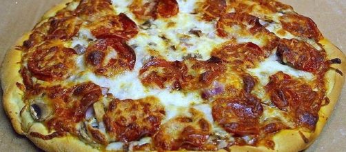 Pizza [Image courtesy of John Sullivan/wikimedia commons]