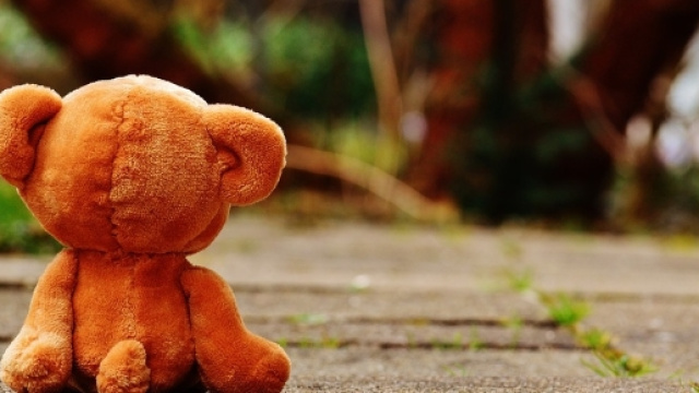 23enne accusato di abusi sessuali sui fratellini a Terni: le telecamere lo incastrano