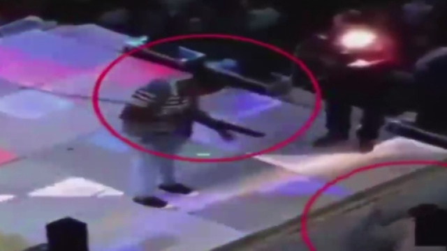 Egitto: Spara durante un matrimonio ucciso un ragazzo