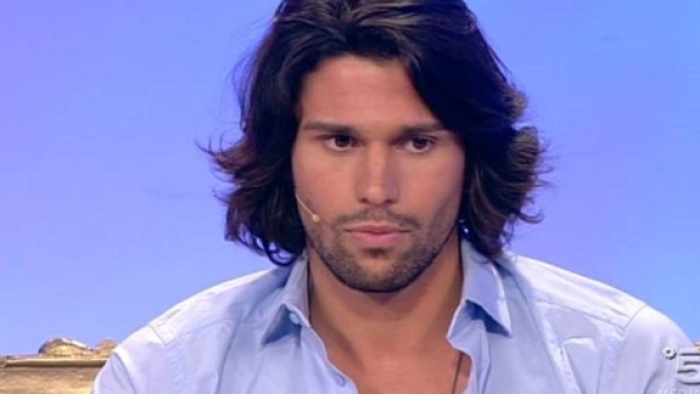 Luca Onestini lascia il trono di Uomini e Donne per colpa di Soleil? - tvnews24.it