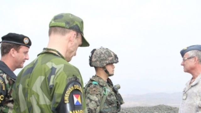 SWISSINT - Friedensf&ouml;rderung der Schweizer Armee ... - peace-support.ch