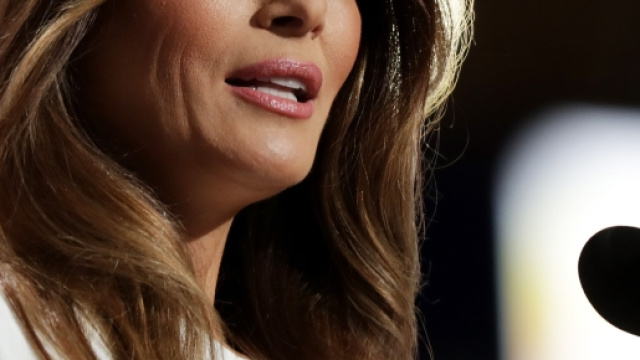 Usa: Melania Trump usa controfigure?