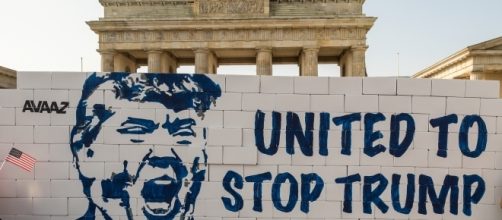 El sugestivo muro anti-Trump levantado en Berl&iacute;n