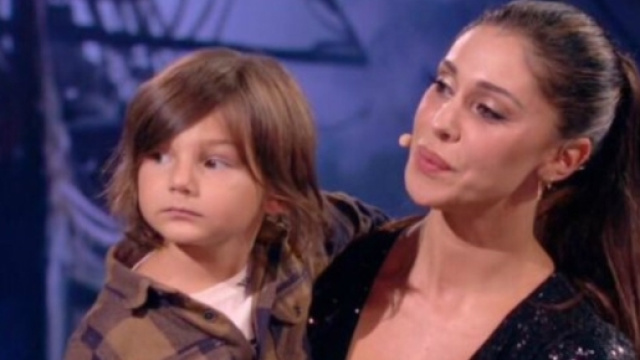 Belen Rodriguez e il piccolo Santiago.