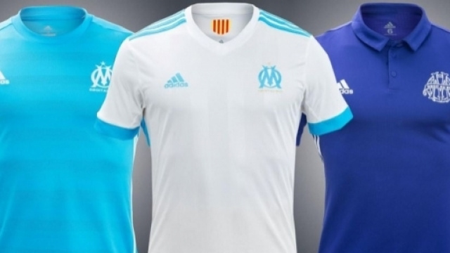 L'OM d&eacute;voile ses trois nouveaux maillots sans sponsor mais avec ... - eurosport.fr
