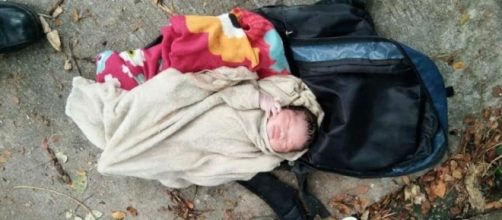 Beb&ecirc; &eacute; encontrada em cesto de lixo