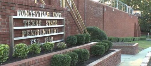 Texas State Penitentiary at Huntsville Unit. (Image from The Texas Tribune/YouTube)
