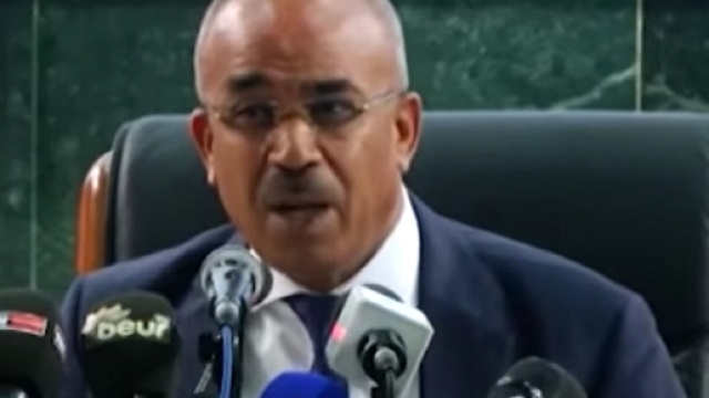 Il ministro algerino, Noureddine Bedoui.