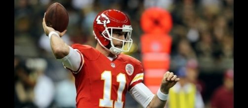 Alex Smith will try to keep the Chiefs undefeated when they host the Steelers on Sunday. [Image via NFL/YouTube]