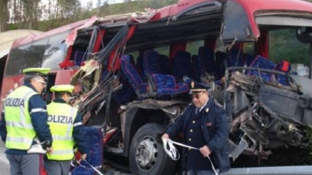 Calabria, autobus coinvolto in un sinistro: muore conducente. (Foto di repertorio)