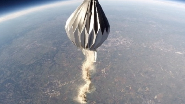 Ceneri nello spazio, nuova invenzione