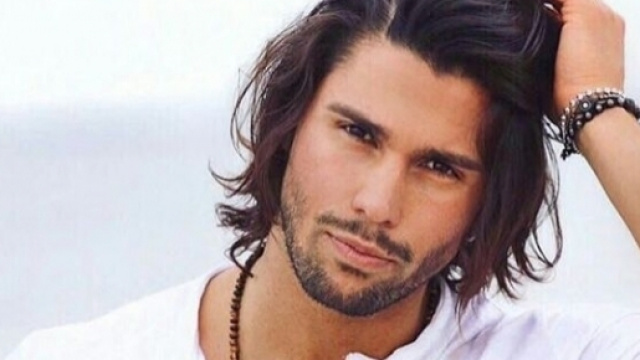 Gossip Grande Fratello VIP: due messaggi d'amore per Luca Onestini.