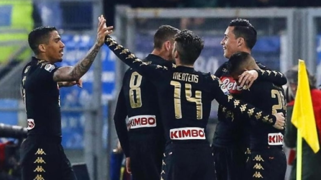 Napoli rosa Maurizio Sarri - lastampa.it